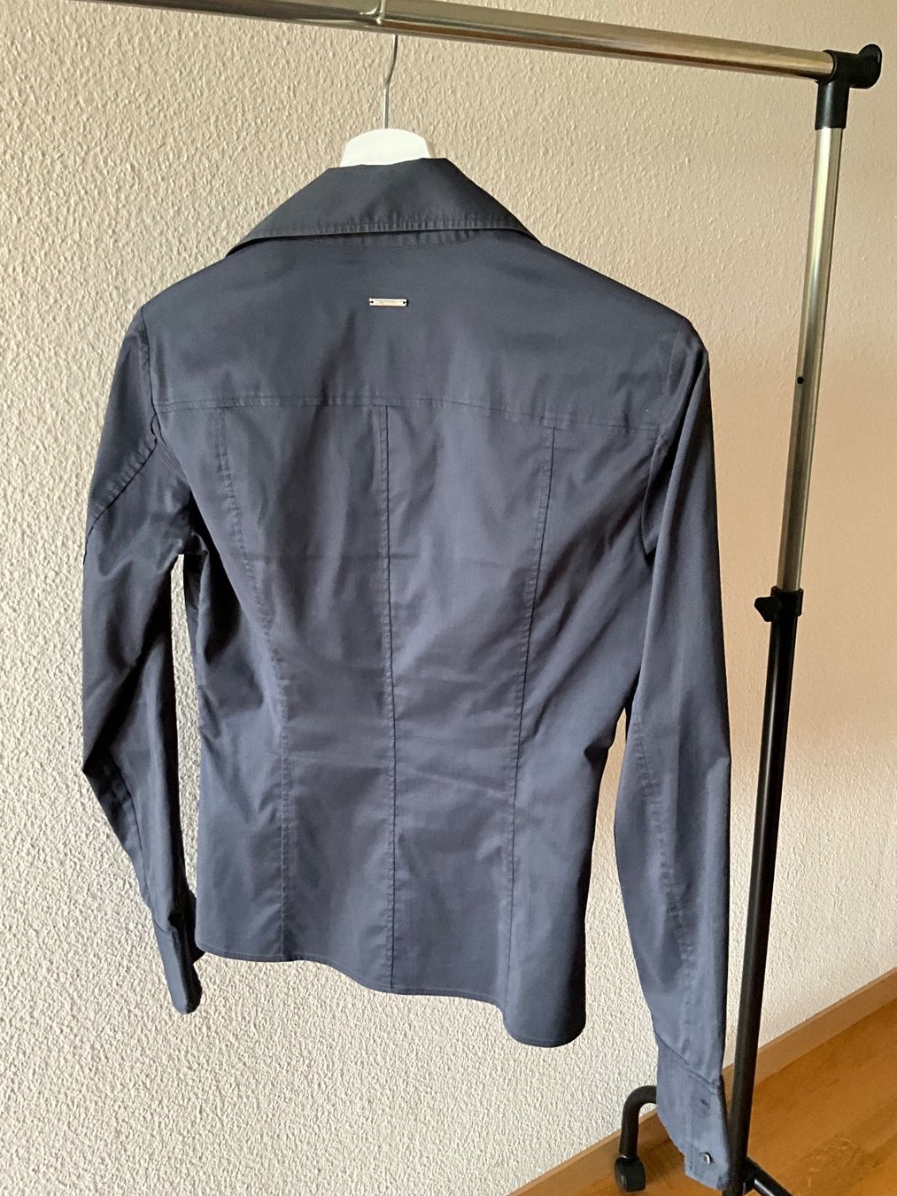 Hugo Boss Camicette: Bluse HUGO BOSS Gr. ca S – Usato da Muri b. Bern venduto da SmuriS 1
