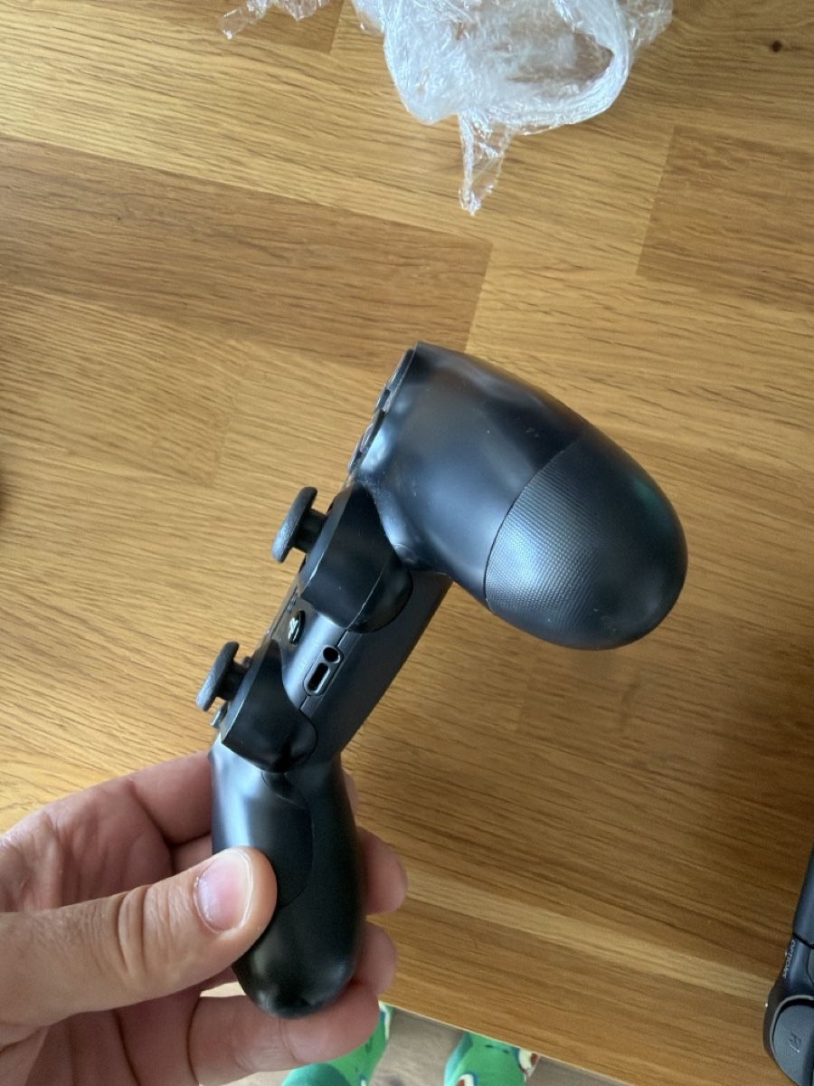 Sony Consoles: Gebrauche PS4 Controller – Défectueux à GÜMLIGEN par DJ-Jana 2