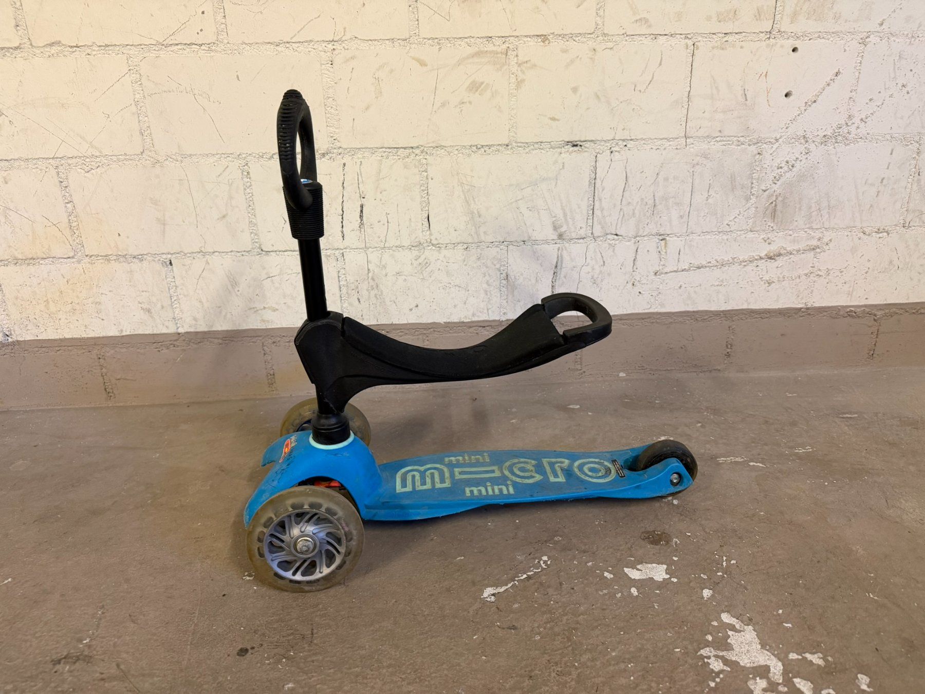 Micro Kickboard: Micro Mini Deluxe 3-in-1 – Usato da Schliern b. Köniz venduto da susikaupk 3