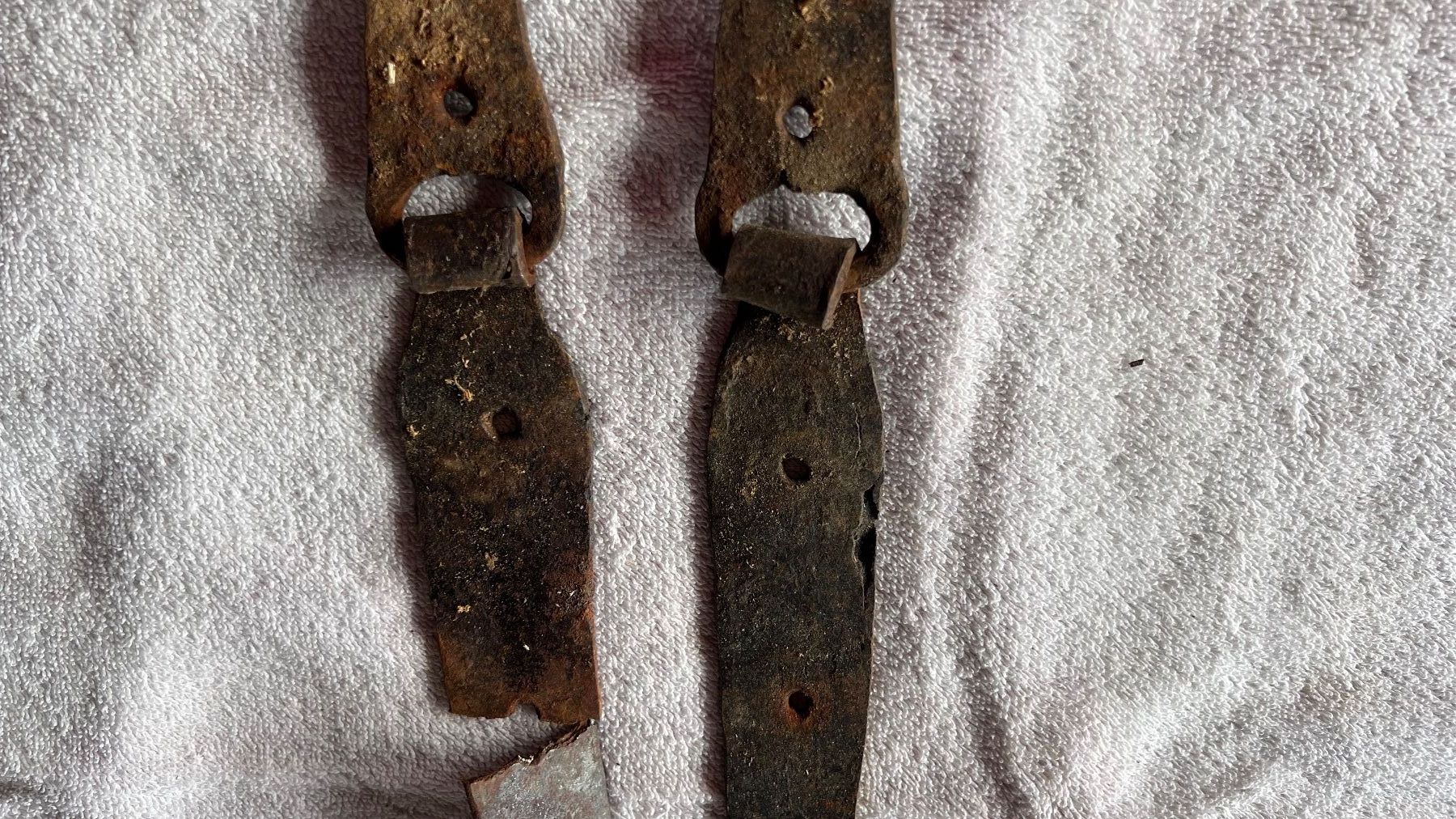 Ferramenta: Antike, dekorative Torbänder, restaurationsbedürftig. – Usato da Schübelbach venduto da Dolly990_2 3