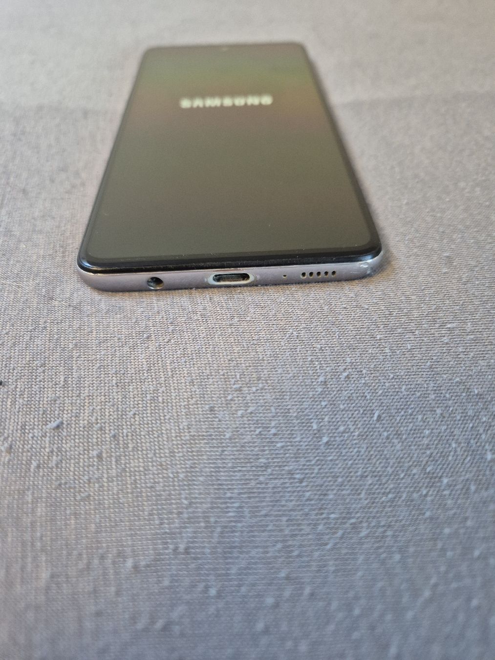 Samsung Handys / Smartphones: Samsung Galaxy A51 Smartphone – Gebraucht aus schwadernau von dom_8n9g 5