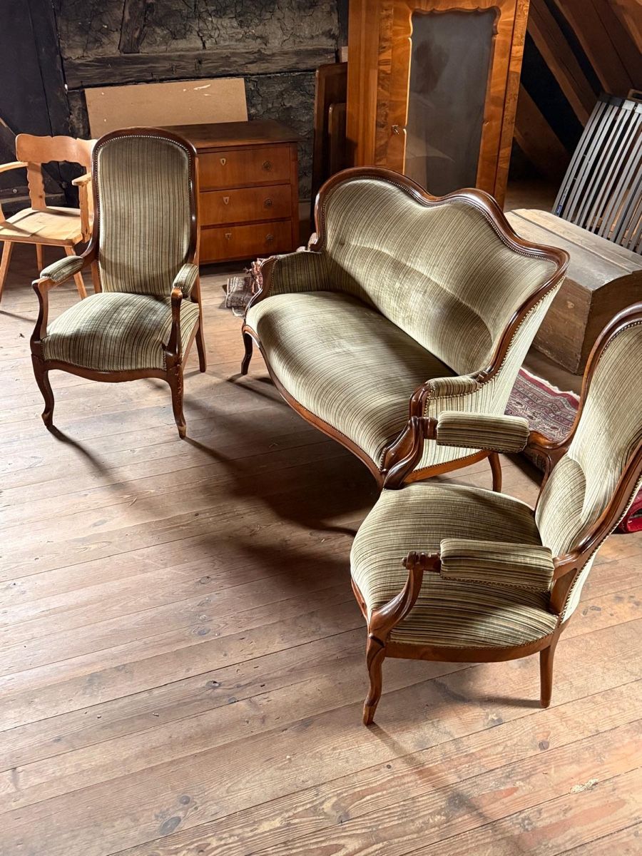 Sofas: Wohnzimmer-Ensemble im antiken Stil – Gebraucht aus Zürich von Anziska