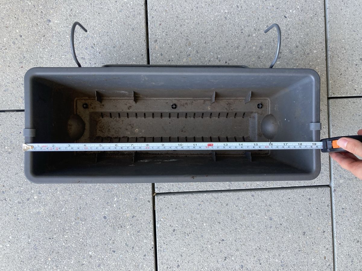Vasi per fiori: Elho Balkonkasten mit Wasserreservoir, anthrazit – Usato da Zürich venduto da eic_cd8v 2