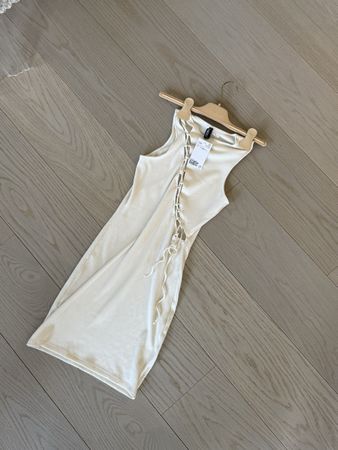 Robe H&M neuf avec etiquette taille-xs