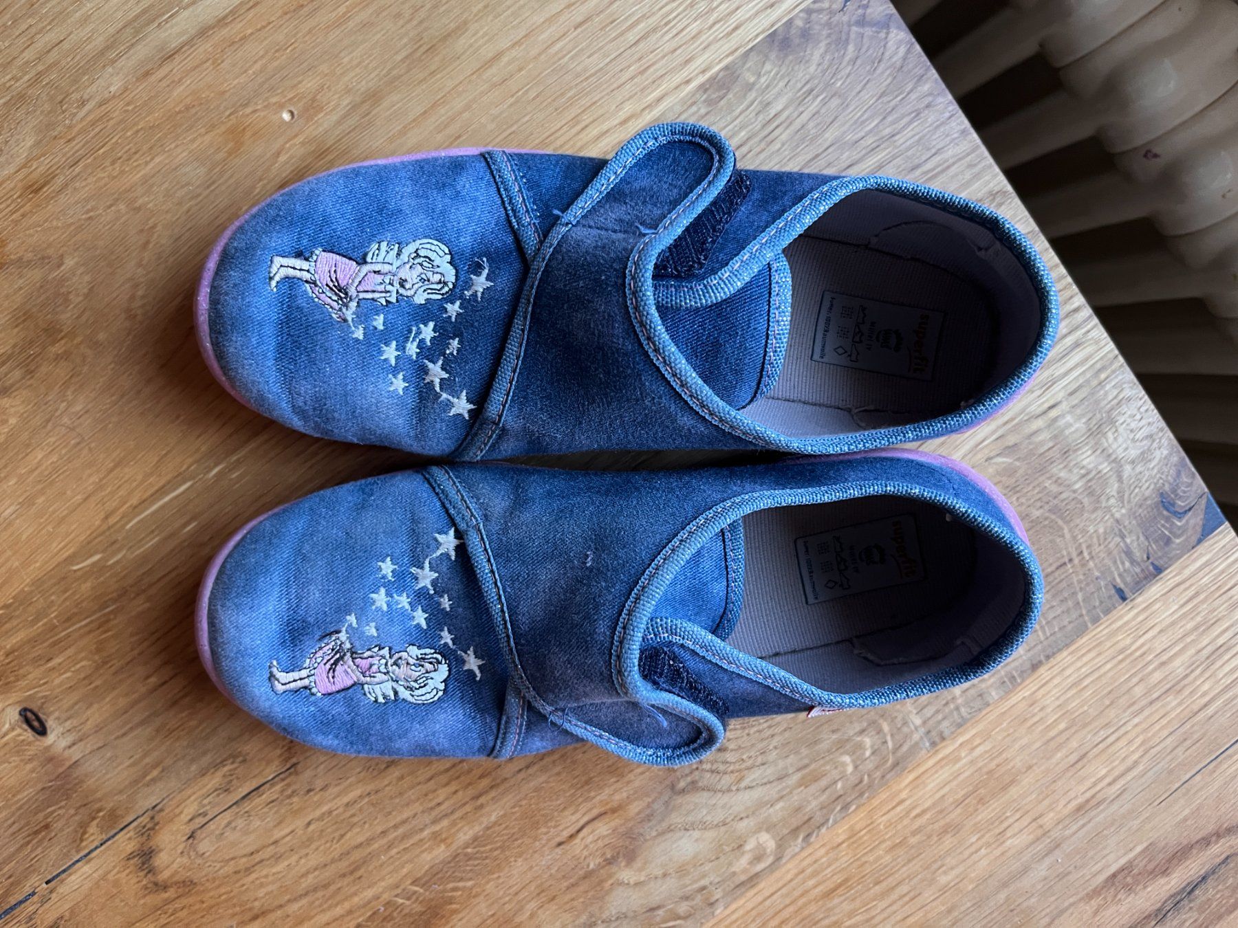 Superfit Chaussures filles: Finken Hausschuhe Gr. 33 – D'occasion à Bonstetten par wieselflora