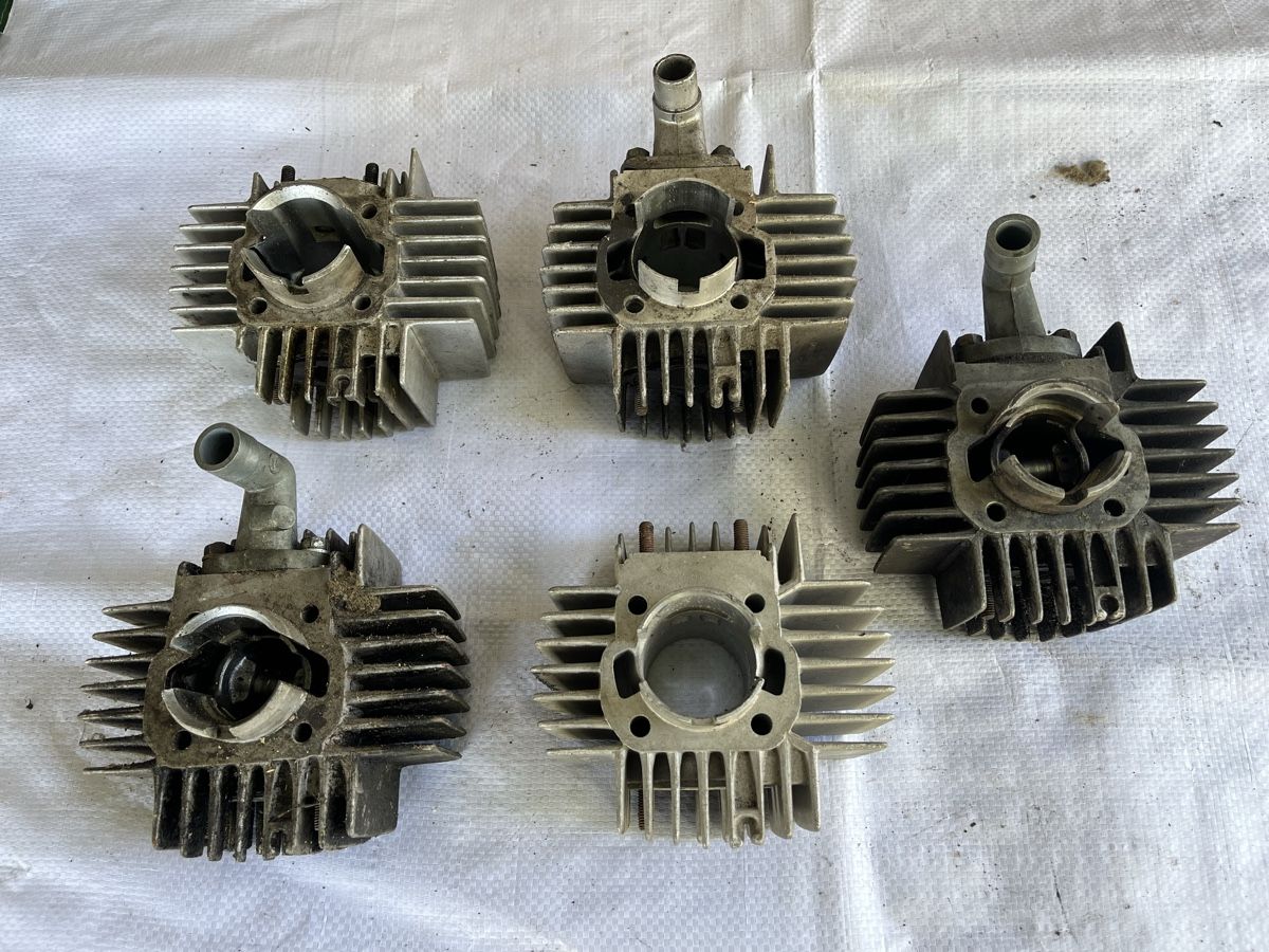 Autres fournitures industrielles: Zylinder und Kolben Mofa Töffli – Défectueux à Sempach par Brun1979