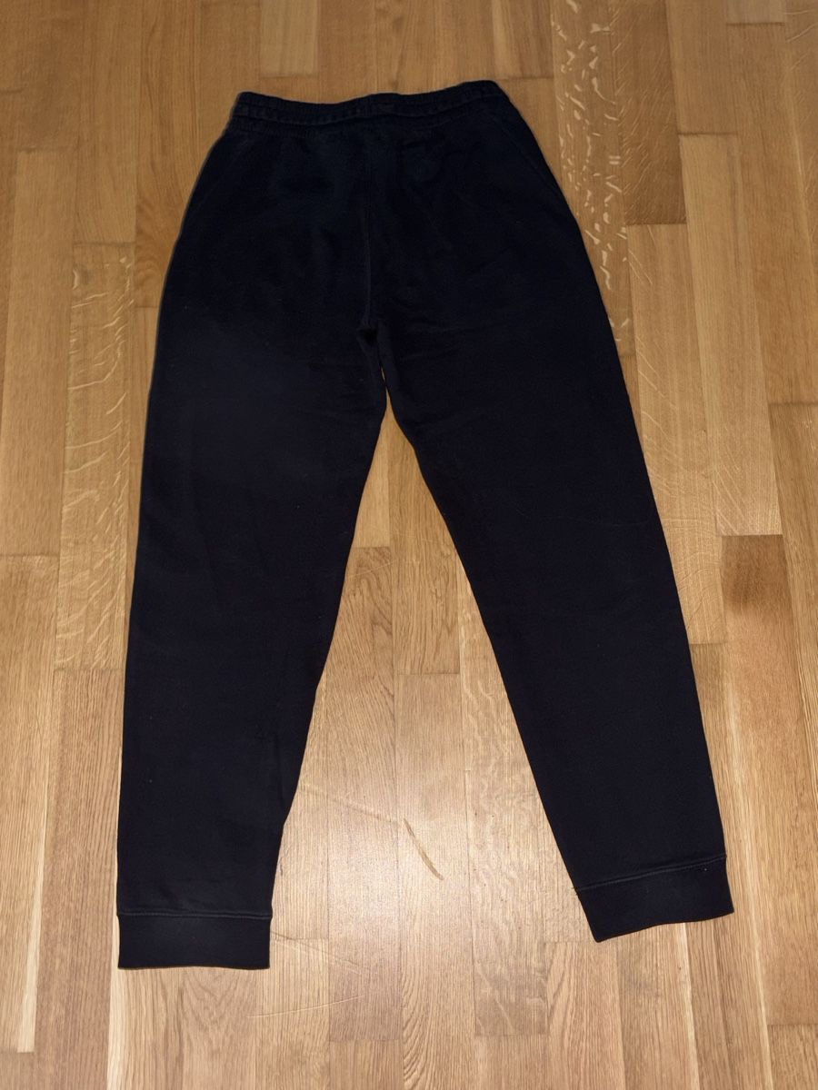 Nike Pantaloni: Nike Jogginghose   – Usato da Volketswil venduto da Merkur10 1