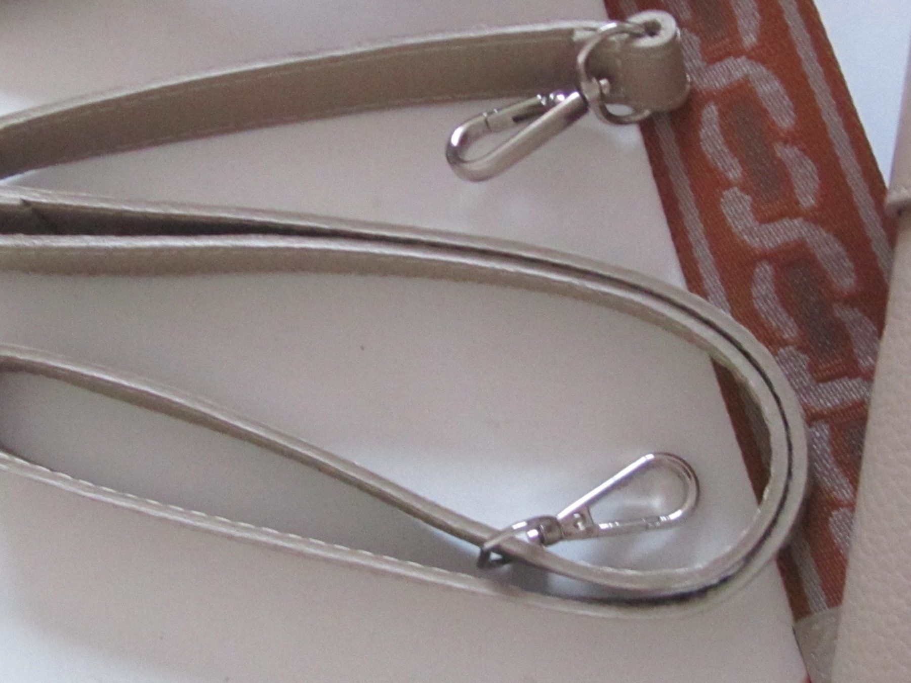 Borse da donna: Handtasche beige mit Tragegurt – Nuovo (secondo la descrizione) da Bättwil venduto da Profi44 2