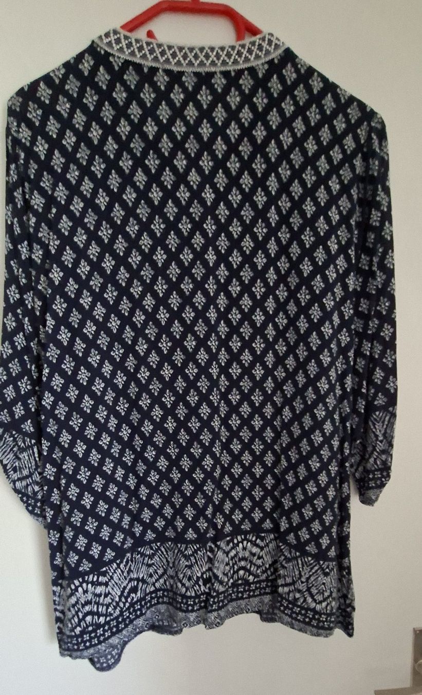 C&A Blusen: Damen Bluse Grösse 50 – Gebraucht aus Uetendorf von Loso8 1