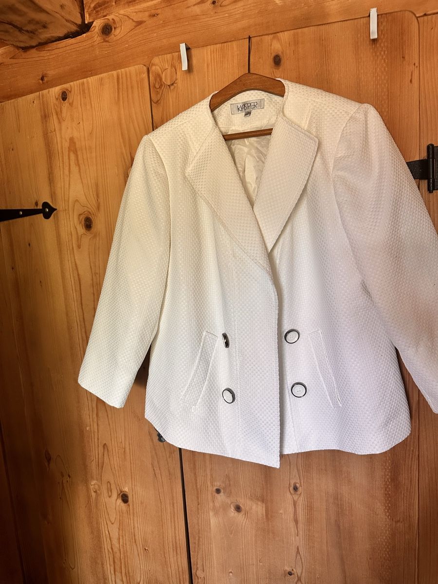 Giacche: Veste de costume Kasper, taille S – Usato da Vésenaz venduto da Silouane