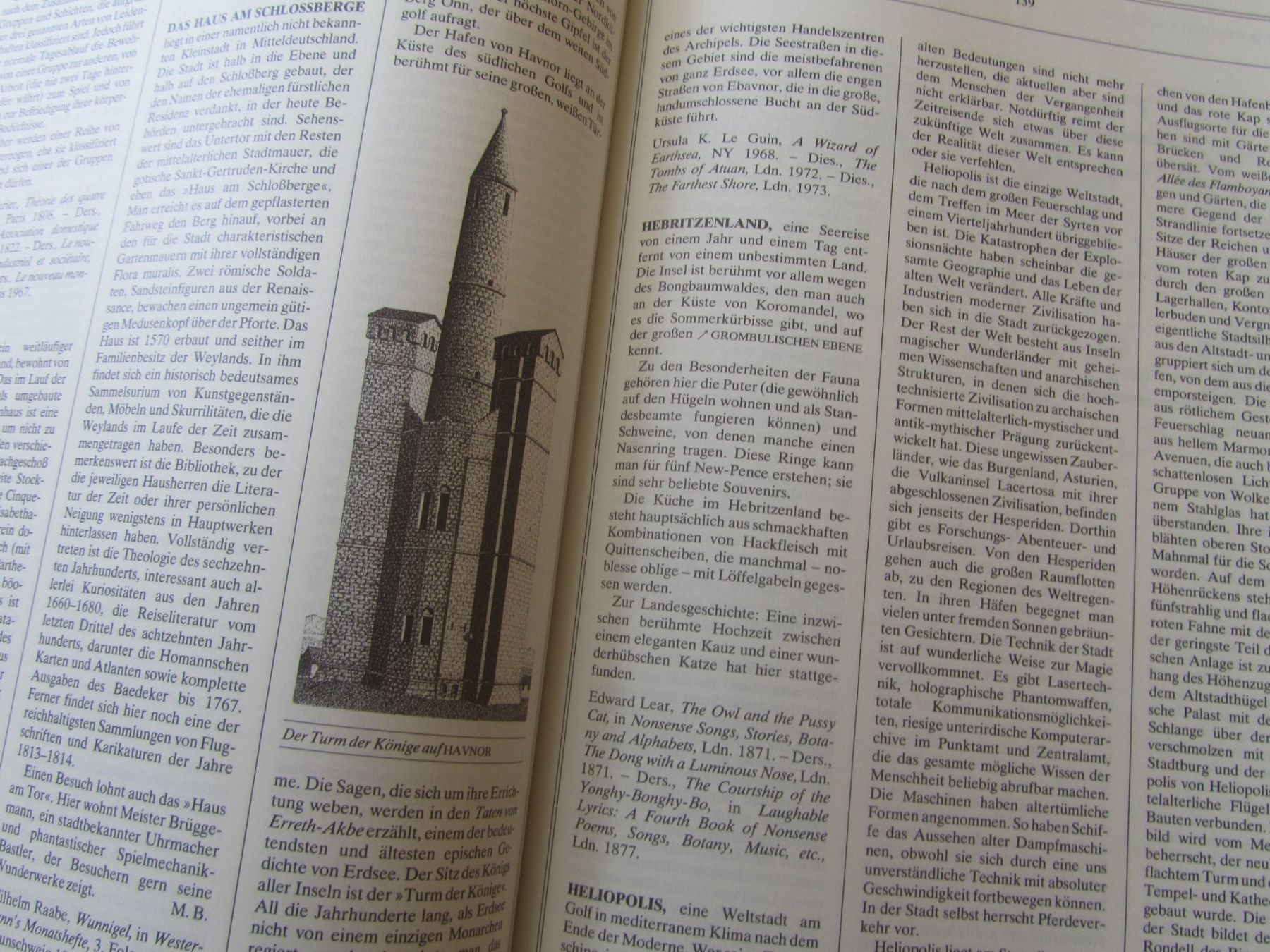 Libri: Von Atlantis bis Utopia: Ein literarischer Reiseführer – Usato da Seengen venduto da mikelele 5