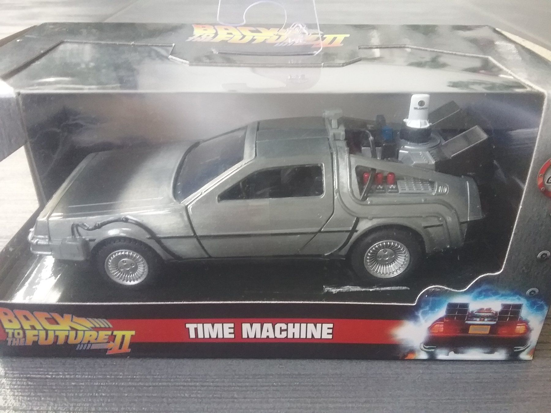 Kit di modellismo & Modellini statici: Modell Back to Future II – Nuovo e nell'imballaggio originale da Altstätten SG venduto da Florida013 1