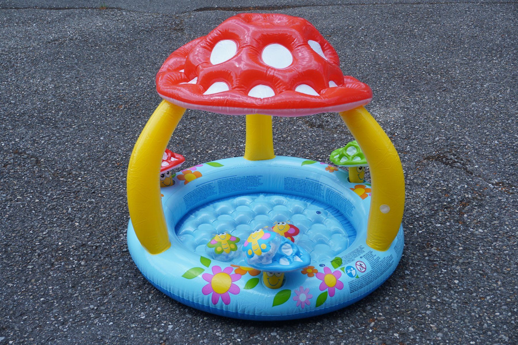 Intex Piscine: Herziges Babyschwimmbecken Pilz mit Sonnendach INTEX – Usato da Thunstetten venduto da blob87
