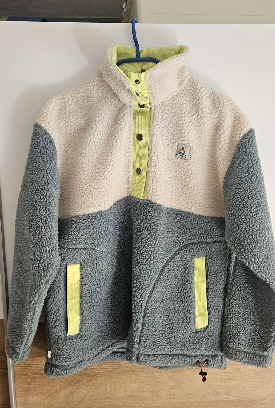 Passenger Maglioni & Felpe: PASSENGER Teddyfleece-Pullover Grösse S – Nuovo (secondo la descrizione) da Emmenbrücke venduto da L_W