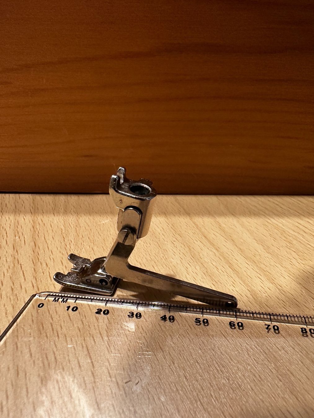 Bernina Macchine da cucire: Bernina pied de biche (Nähfuss) – Usato da Cheseaux-Lausanne venduto da Cerfynie 1