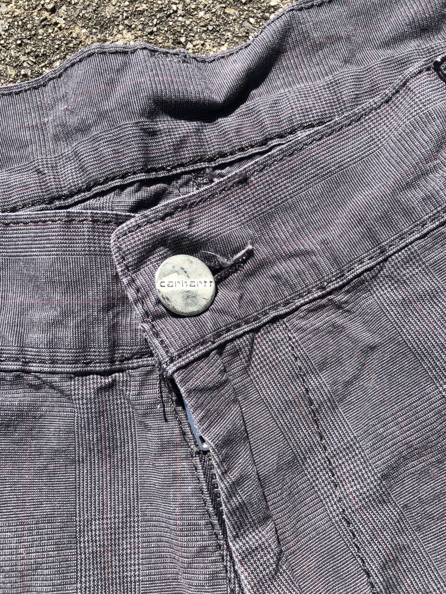 Carhartt Pantaloni: Carhartt Presenter Bermuda – Usato da Fribourg venduto da ann_l9b7 1