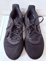 Adidas Pureboost Laufschuhe schwarz Grösse 44 neuwertig