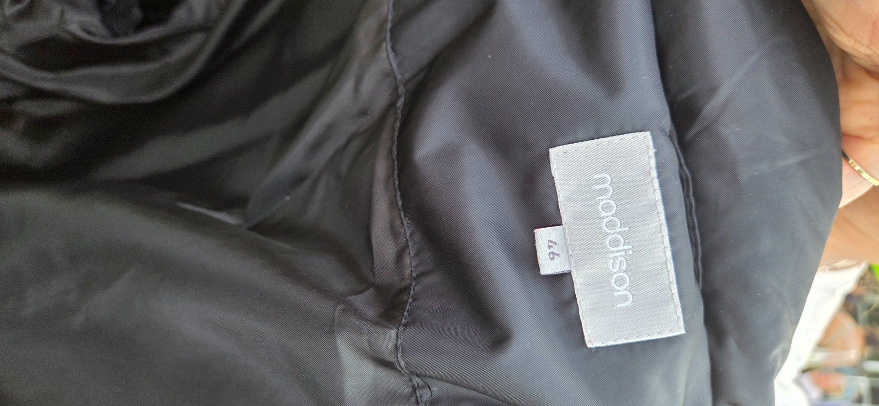 Cappotti: Black Winter Coat 46 – Usato da Zürich venduto da giu_tp6p 2