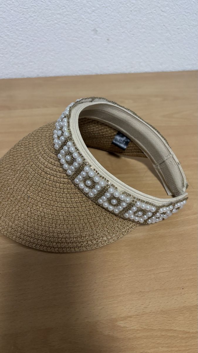 Copricapi, berretti & cappellini: Visor hat straw beige pearl embellishment adjustable band – Usato da Stallikon venduto da Toluu 2