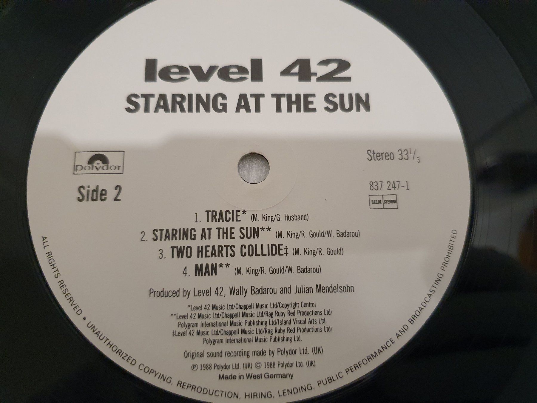 Dischi in vinile: Level 42 – Staring At The Sun – Usato da Uster venduto da Vinyl-Leidenschaft 7