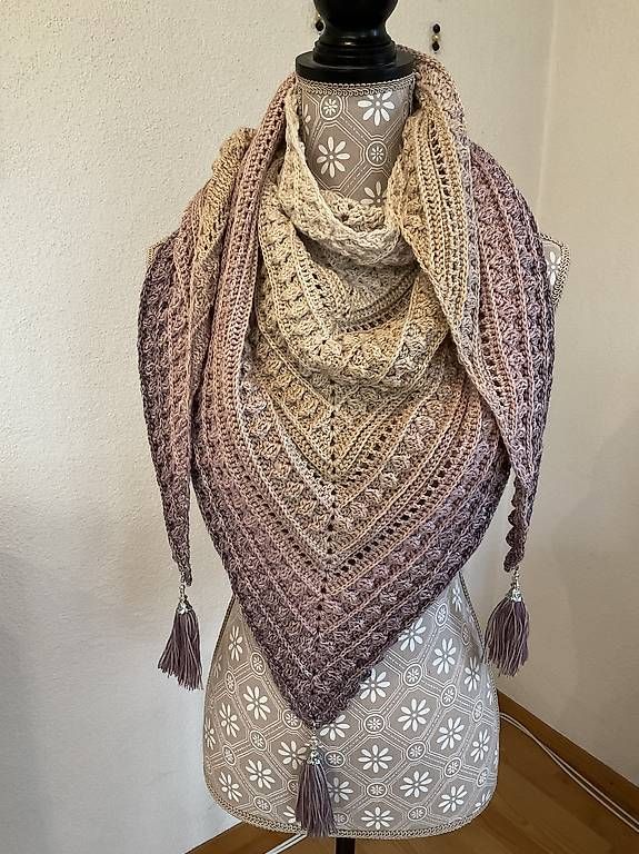 Foulard & Sciarpe: Schulter/Dreieckstuch "Gezeiten" – Nuovo (secondo la descrizione) da Neuhausen venduto da Mandala65