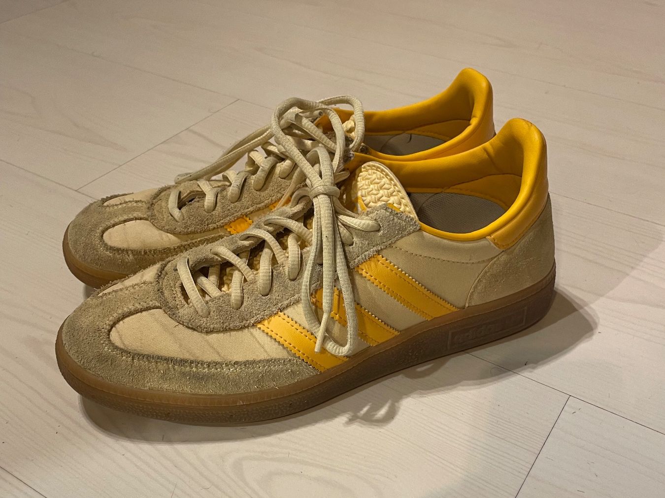 Adidas Herrenschuhe: Adidas Turnschuhe gelb – Gebraucht aus Zürich von Babettepaula 1