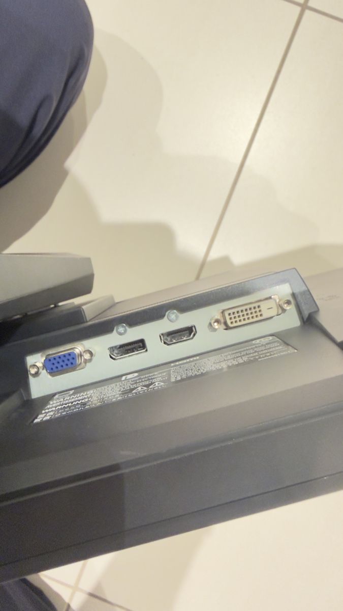 Ecrans: Monitor Eizo  schwarz gebraucht – D'occasion à Baar par Boks82 6