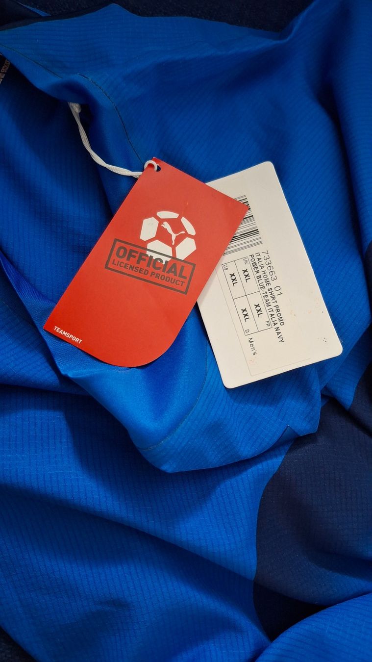 Puma Canottiere & Pantaloni: Italy 2006 player issue world cup 2006 puma – Nuovo (secondo la descrizione) da Yverdon-les-Bains venduto da flo_8fgr 4