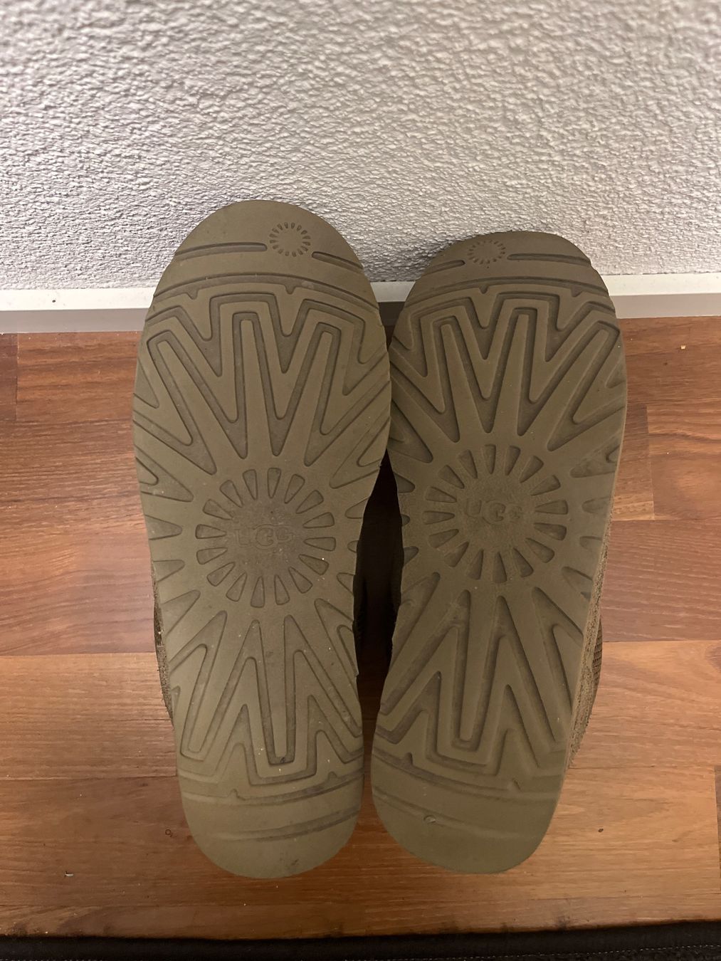Ugg Scarpe da donna: UGG lowmel – Usato da Frauenfeld venduto da Lollipop77 2