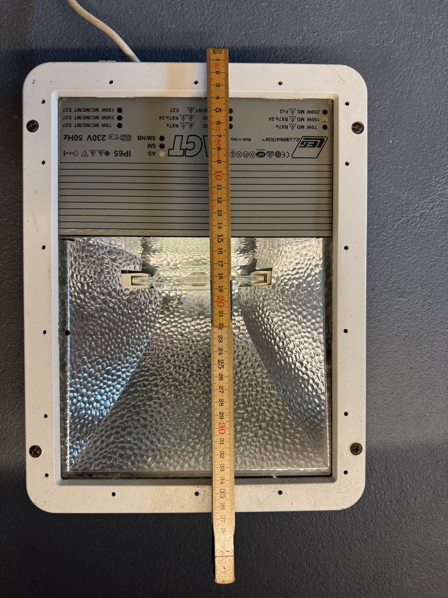 Lampes: Flutlichstrahler – D'occasion à Züberwangen par Phelsuma1 1