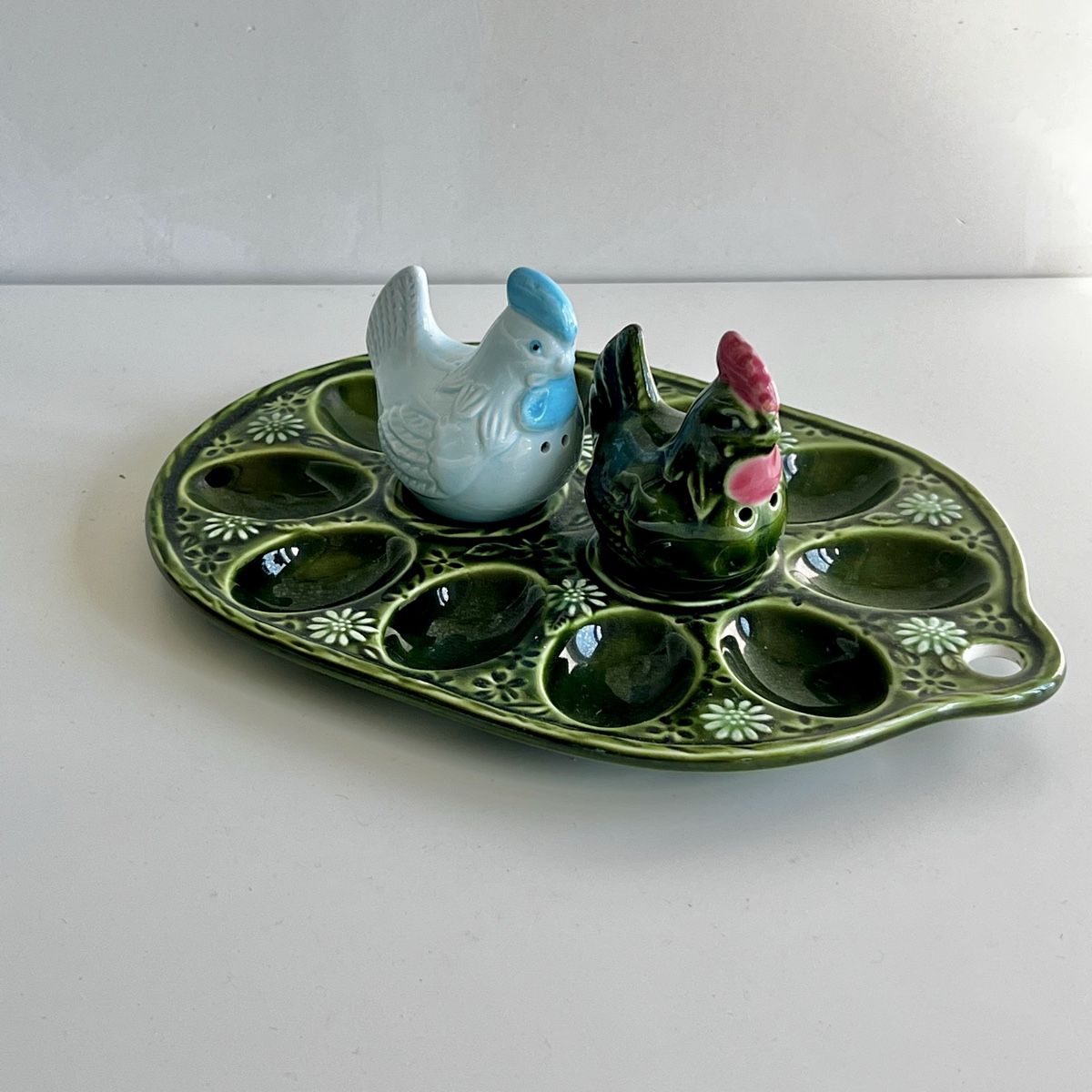Piatti: Vintage Deviled Egg Tray,  Mid Century Green Ceramic – Usato da Oberägeri venduto da Theonose74 2
