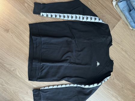 Pulli Kappa schwarz mit Logo-Tape Grösse M schwarz