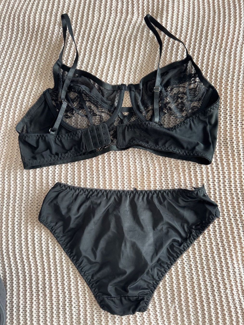 Altra biancheria intima: Ensemble lingerie noire – Nuovo (secondo la descrizione) da Montreux venduto da Izapechee 1