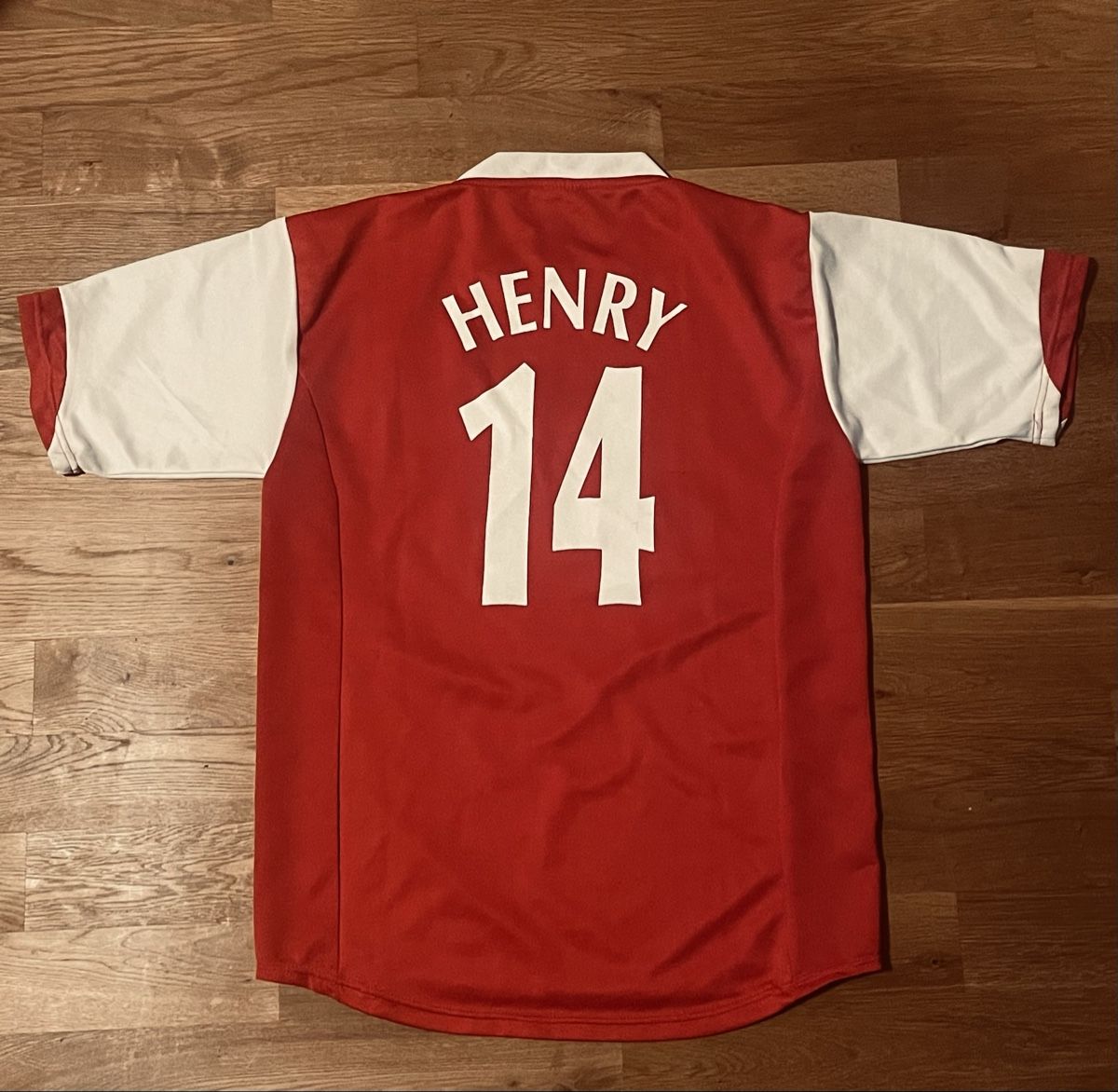 Leibchen & Hosen: Henry 14 Trikot Arsenal  – Gebraucht aus Himmelried von Lucas1212