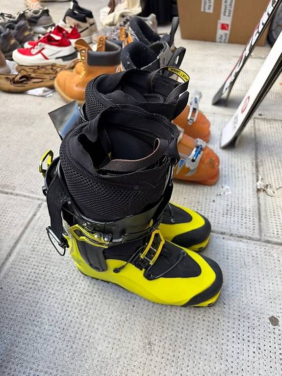 Scarpe da uomo: Chaussure ski de randonnée Arcteryx – Usato da Genève venduto da cha_2dk5