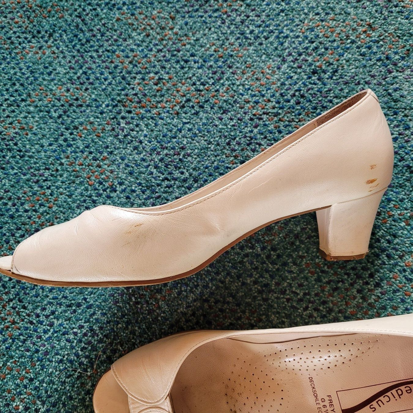 Scarpe da donna: beiger bequemer Pumps von Medicus – Usato da Hondrich venduto da Ebro01 2