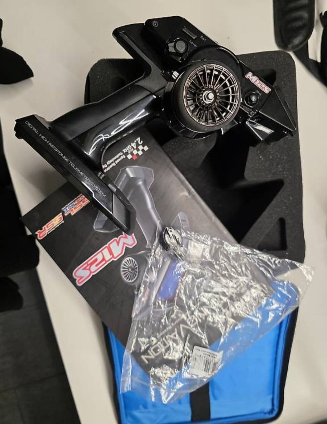 Modellismo RC: Télécommande Sanwa M12S – Usato da Chavornay venduto da BuchsT 2