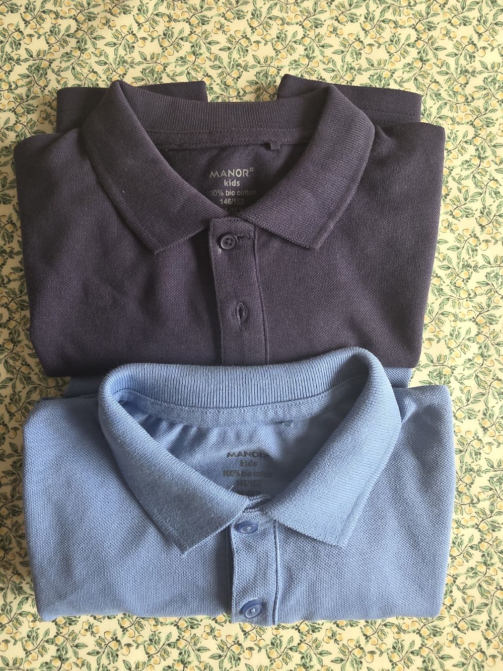 Chemises, T-shirts & Polos: Tshirt 2 Stück blau Gr. 152 – D'occasion à Widnau par Rheintal47