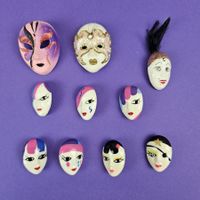 10x Brosche/Maske - Fasnacht/Karneval - Pink/Lila/Gold/Bunt