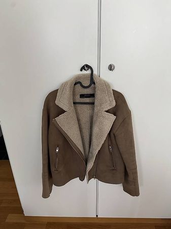 Braune Jacke mit Teddyfell