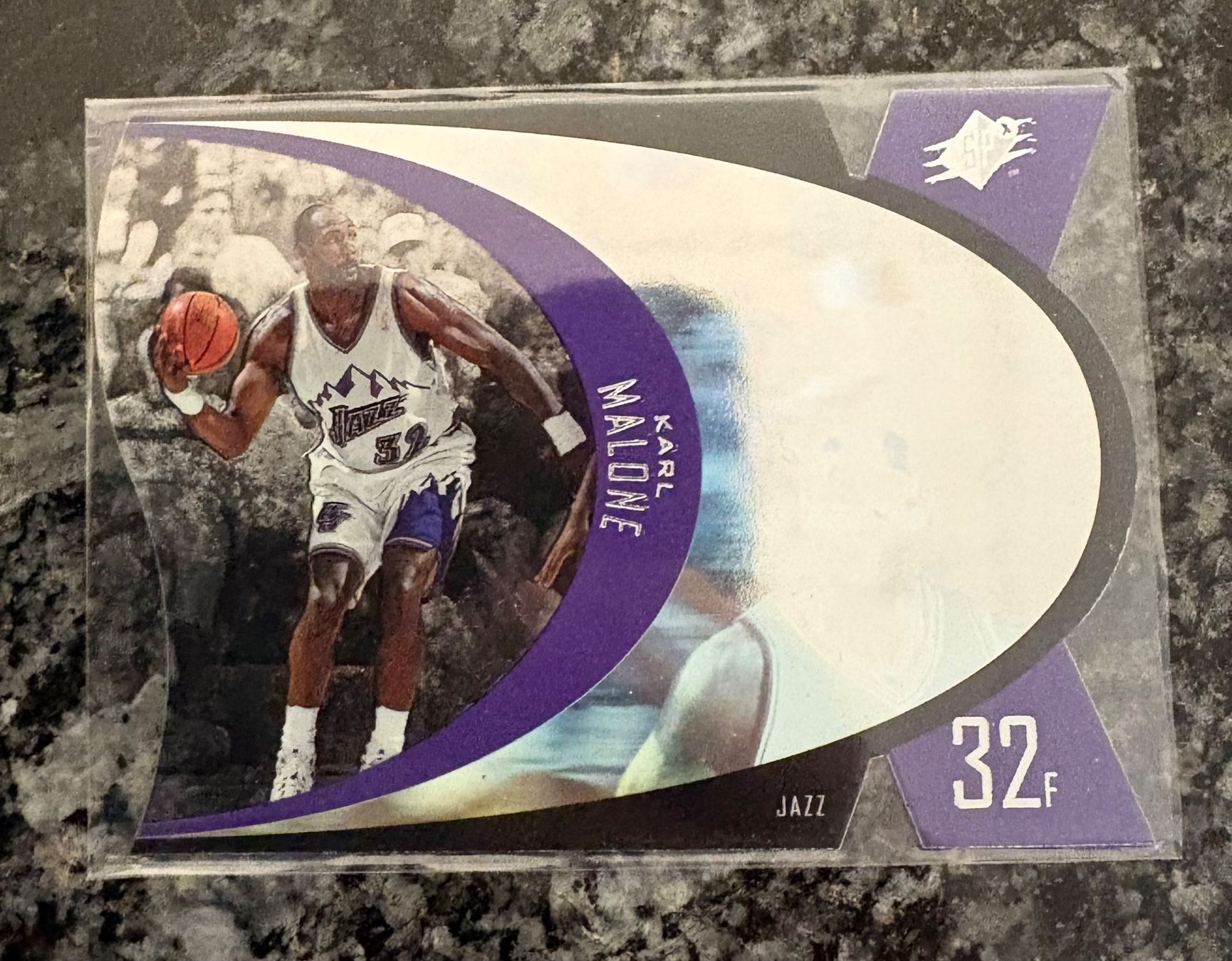 Nba Cartes à collectionner: NBA Karl Malone Upper Deck SPX 97 Card – Neuf (Voir description) à Muttenz par joba23