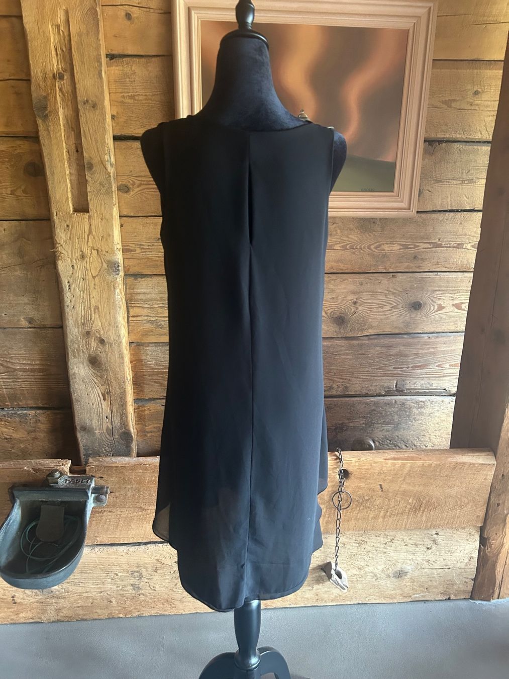 Kleider: Robe noire – Gebraucht aus Val-d'Illiez von Dombou 1