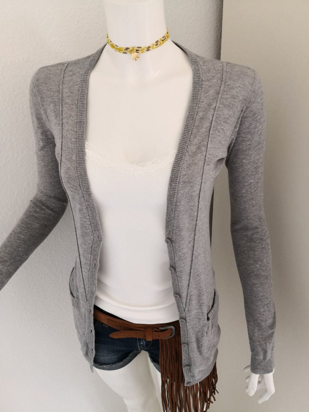 Mango Giacche: 🤩MANGO STRICK-JACKE HELLGRAU LANG & TASCHEN & PRADA P. – Usato da Olten venduto da Naja-Twins-Twins 8