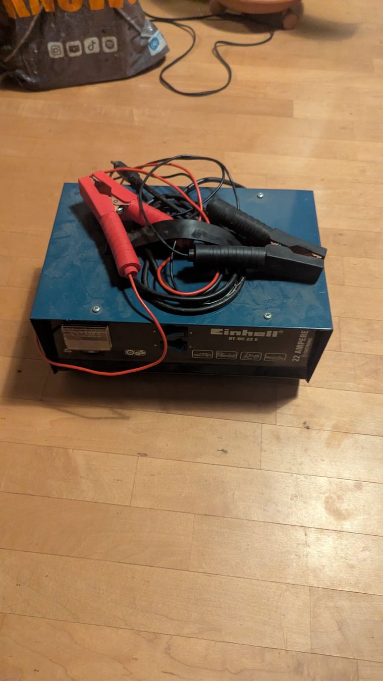 Einhell Chargeurs de batterie: Einhell Ladegerät – D'occasion à Kilchberg ZH par magictobi 1