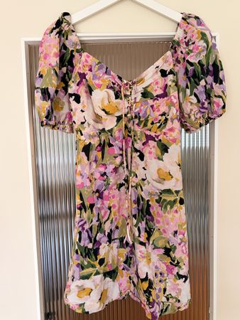 Sommerkleid Blumenmuster Gr. S neuwertig – Luftig leicht