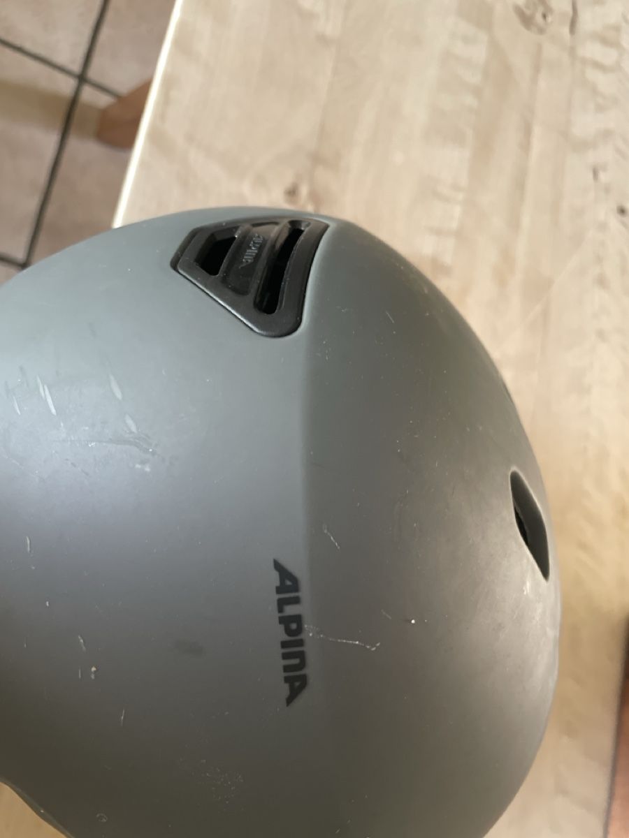 Alpina Caschi: Velohelm Alpina Grösse 53-57 – Usato da Muttenz venduto da Fertal 4