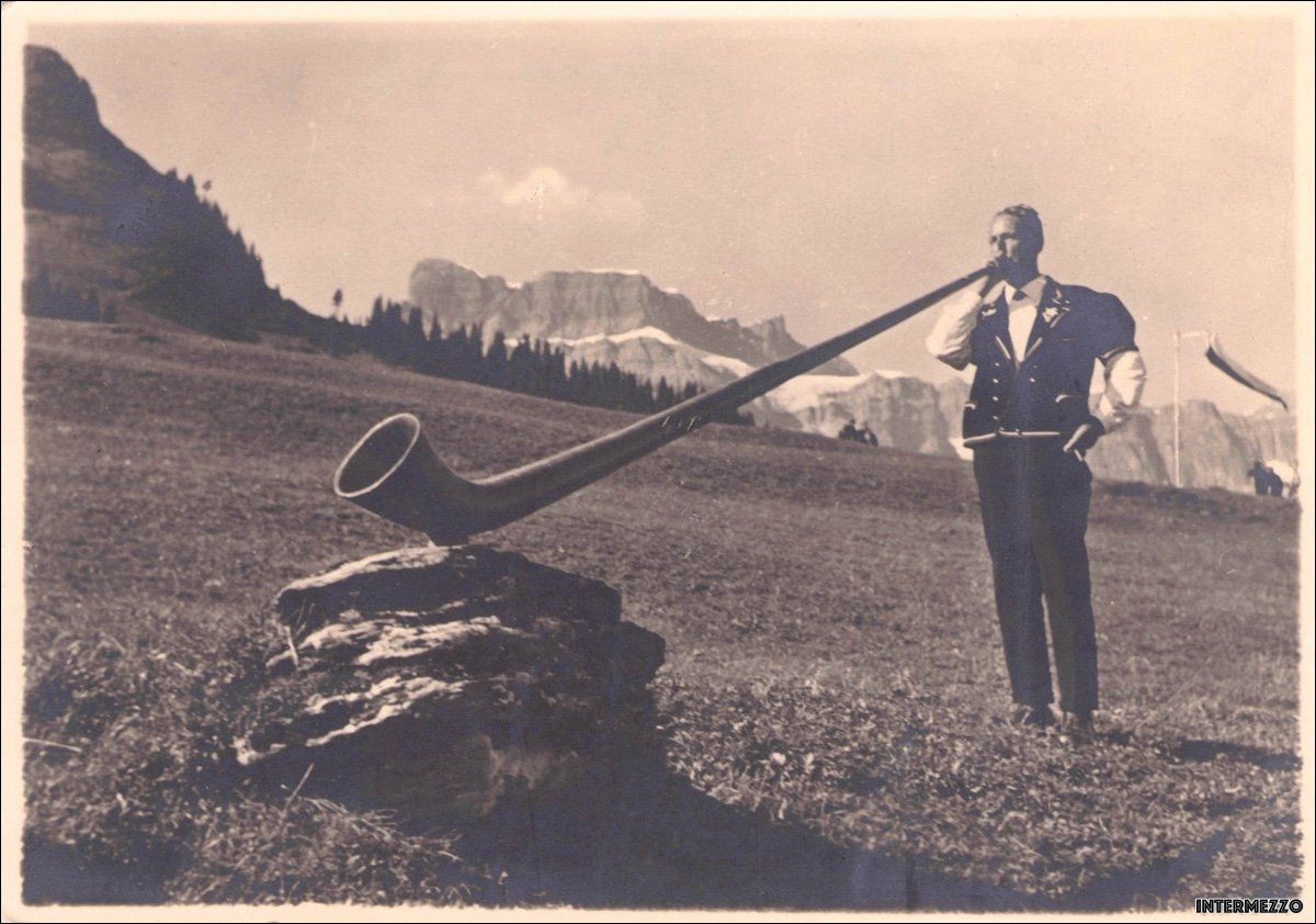 Ansichtskarten: Alphornbläser // Schweiz // 1942 – Gebraucht aus Basel von intermezzo12