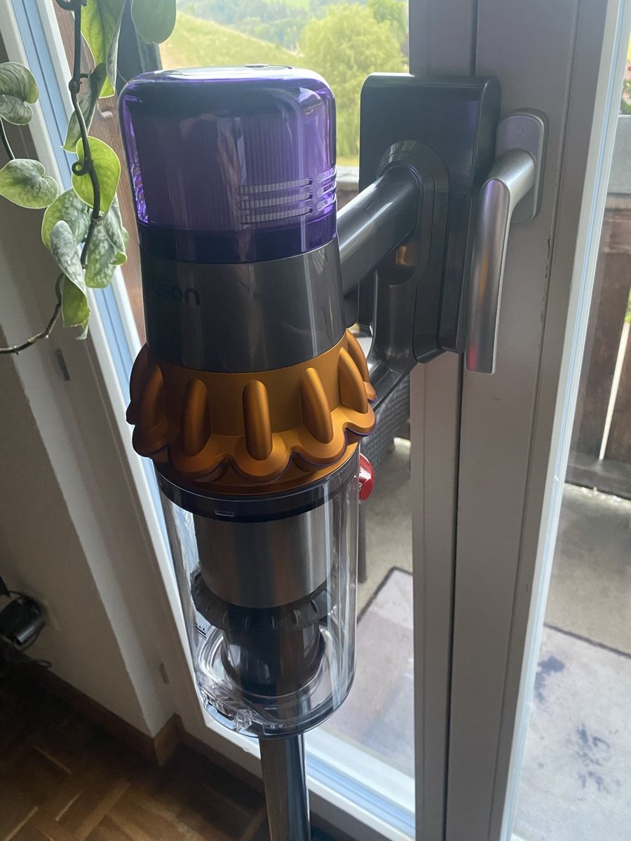 Dyson Aspirapolveri & Accessori: Neuwertiger Dyson V15 Detect Absolute Staubsauger! – Usato da Oberburg venduto da ofg_5ksk