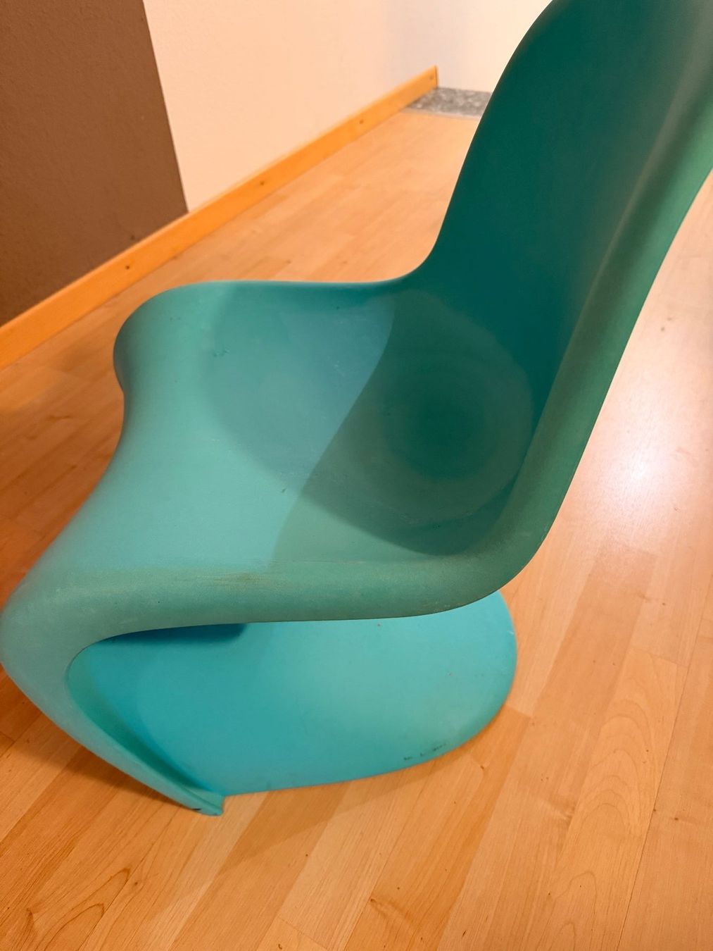 Vitra Stühle: 2x Panton Junior Kinderstuhl - Original Vitra – Gebraucht aus Kilchberg ZH von tomtomk99 7