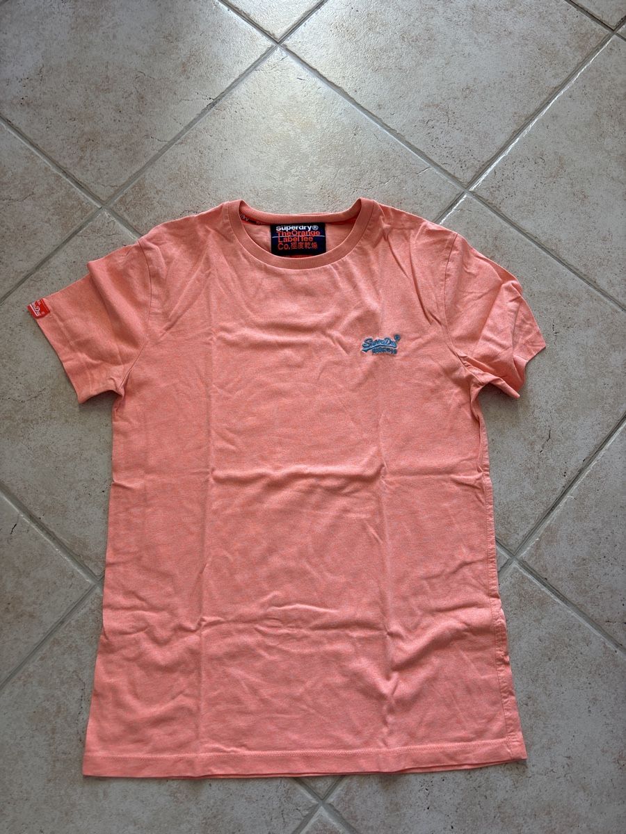Superdry T-shirt: Superdry t-shirt taille S – Usato da Blonay venduto da Ollorvi